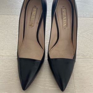 Prada pump size 38